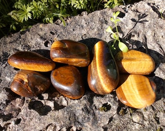 Golden Tiger's Eye Tumble Stone, Solar Plexus Chakra, Manifest Courage