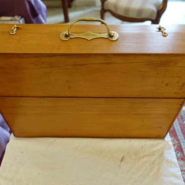 superb large painter's case splendid antic painter box