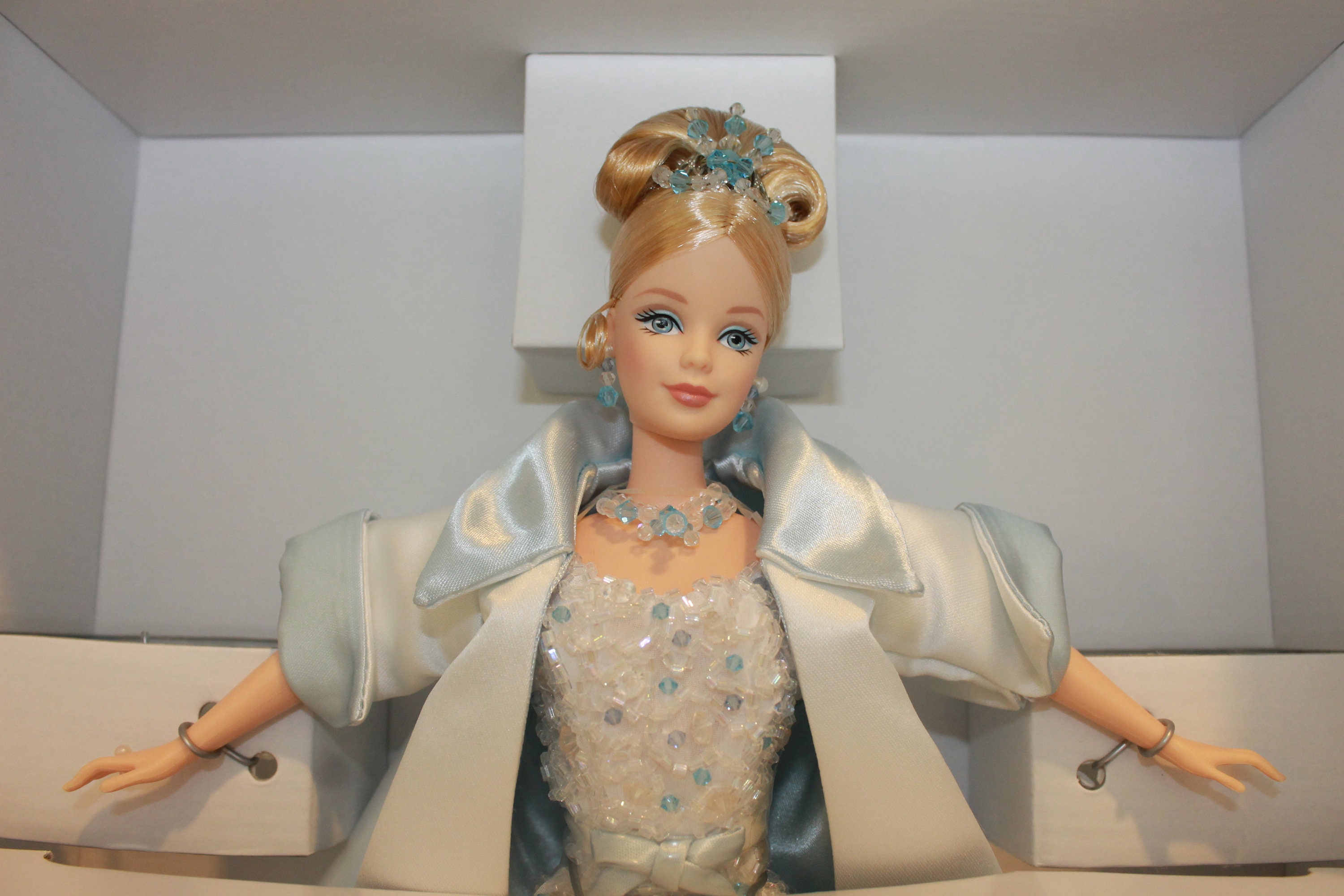 Crystal Jubilee 40th Anniversary Barbie - Etsy Crystal Jubilee 40th Anniversary Barbie - Etsy