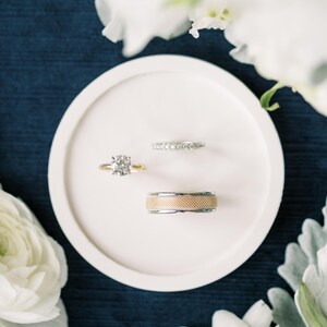 Small Round Concrete Styling Dish