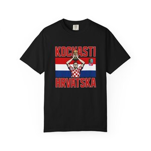 Kockasti Hrvatska Fußballspieler Trophäe T-Shirt | Kroatien WM 26 Flagge Fußball Tee Bild 2