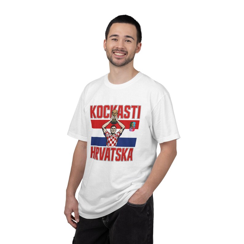 Kockasti Hrvatska Fußballspieler Trophäe T-Shirt | Kroatien WM 26 Flagge Fußball Tee Bild 7