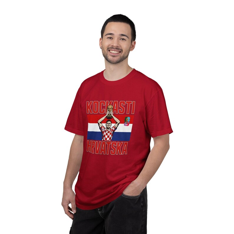Kockasti Hrvatska Fußballspieler Trophäe T-Shirt | Kroatien WM 26 Flagge Fußball Tee Bild 9