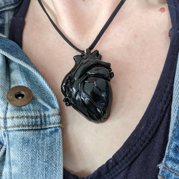 Creepy Cute Anatomical Black Heart Pendant, Valentine's Day Gift, Love Charm, Goth Witchy Unisex Jewelry, Human Organ Necklace Pendant