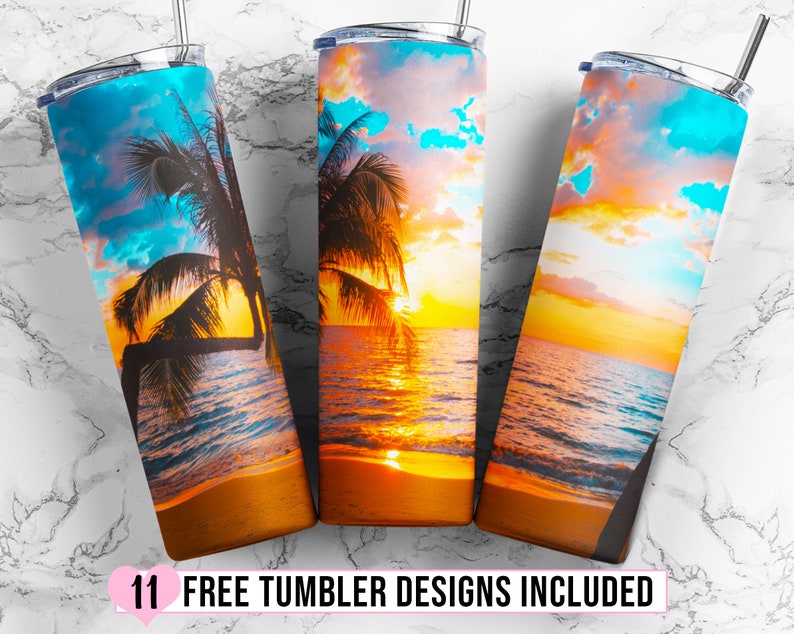 Puede incluir: Tres vasos de acero inoxidable con diferentes dise&ntilde;os de puesta de sol y palmeras. Los vasos est&aacute;n sobre una superficie de m&aacute;rmol blanco.