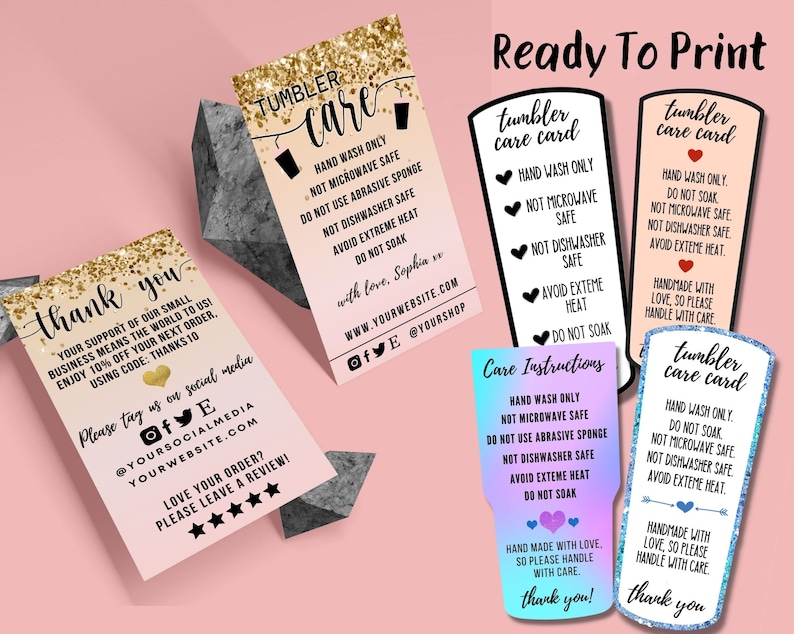 Puede incluir: Un conjunto de tarjetas de cuidado para vasos imprimibles con diferentes dise&ntilde;os. Las tarjetas presentan un fondo rosa, dorado, azul y morado con texto negro. El texto en las tarjetas incluye "tumbler care card", "lavar solo a mano", "no apto para microondas", "no apto para lavavajillas", "evitar el calor extremo", "no remojar", y "hecho a mano con amor, por favor, manipular con cuidado".