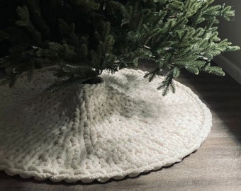 Custom Chunky Knit Christmas Tree Skirt- Farmhouse handmade holiday decorations, Pencil/Small, Medium,Large* White, Red, Silver, Gray, Black