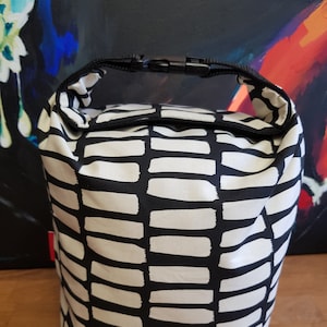Kultige Rolltop Lunchbag groß mit Griff, lebensmittelecht, Outdoor, Retro, Kulturbeutel, Lenker, Picknick, Wachstuch Tasche, Öko  Tex