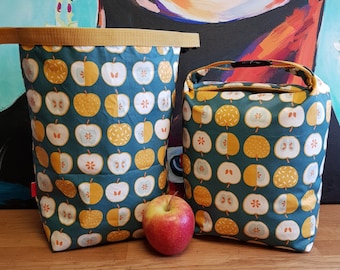 Favorite lunch bag / wetbag large with handle, food safe, apple pattern vintage, toiletry bag oilcloth bike bag, bread basket, Ökotex