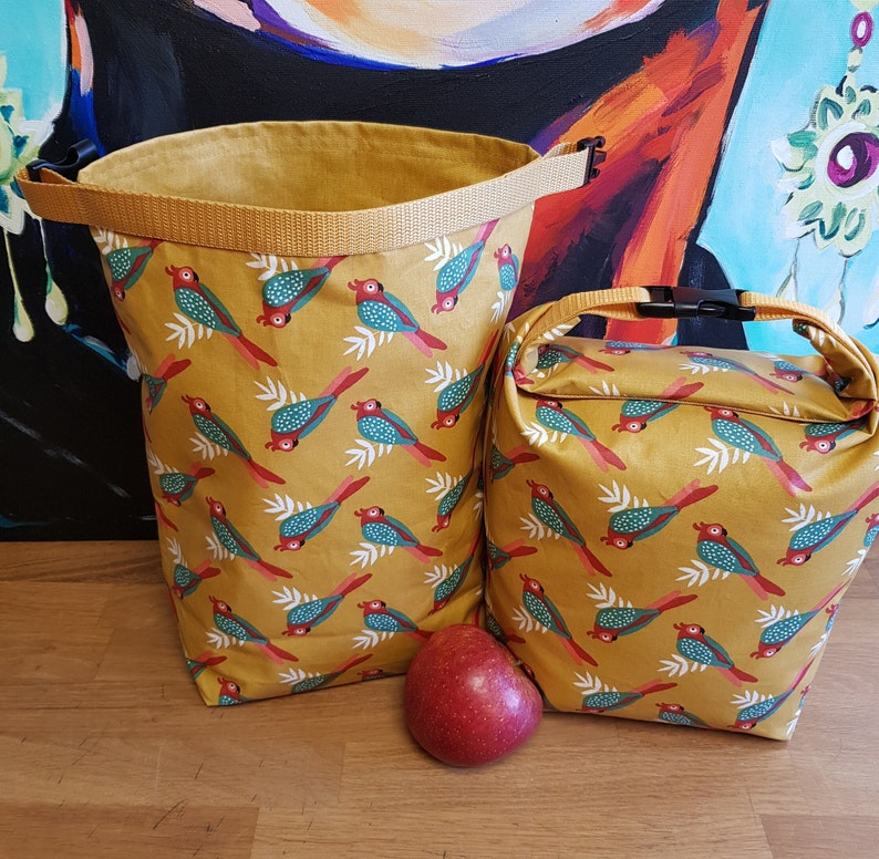 Frühlings Lunchbag XL verstellbar mit Roll Down Griff, lebensmittelecht, abwaschbar, Kulturbeutel, Fahrrad Picknick Wachstuch Tasche, ökotex Bild 1
