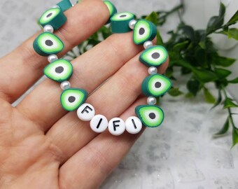 アボカドポリマークレイブレスレット：パーソナライズされた名前の友情