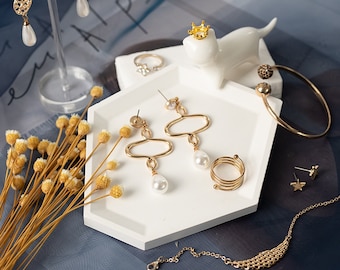 Handmade Plaster Jewelry Display Tray: Irregular Polygonal Ring & Earring Dish