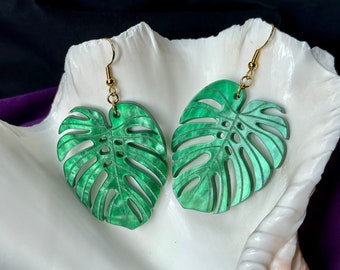 Emerald Green Monstera Leaf Earrings | Botanical Earrings | Plant Lover Earrings | Tropical Outfit | Bridesmaid Gift | Monstera Earrings