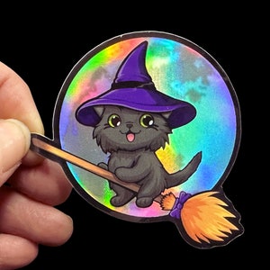 Holografischer Hexen-Katzenaufkleber - Kitty flog über den Mond | Niedliche Halloween Original Kunst auf Premium wasserdichtem Vinyl