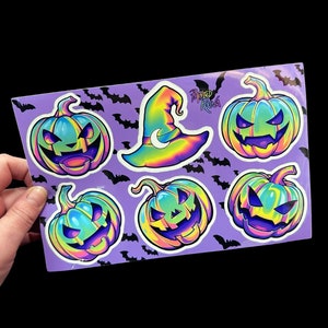 Pastell Halloween Sticker Bogen | Hexenhut und gruselig süße Kürbisse Originalkunstwerke auf hochwertigem, glänzendem, wasserfestem Vinyl
