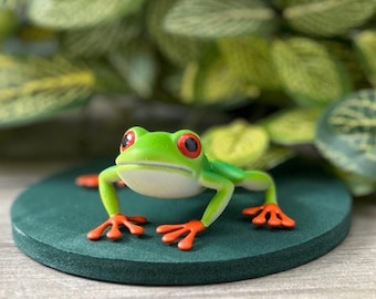 Cute Tree Frog figurine Frog figure animal decor frog gift frog lover figurine