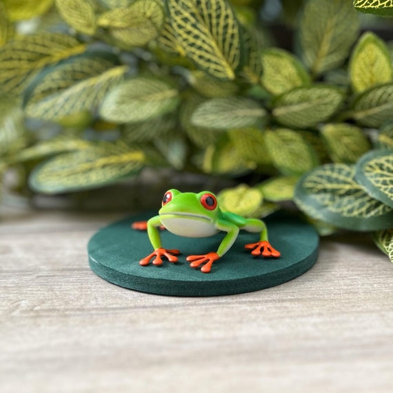 かわいいアマガエルの置物 カエルの置物 動物の装飾 カエルの贈り物