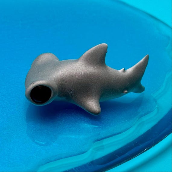 Hammer head shark ◾️Baby Youth Hammerhead Shark Baby Toy | Safari Ltd®