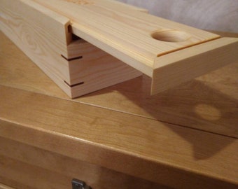 Knitting needle box