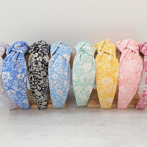 Diadema con nudo superior de Liberty of London: diadema con nudo floral