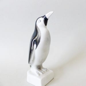 Penguin statuett,Vintage porcelain penguin figurine,vintage pottery bird statuette FREE SHIPPING WORLDWIDE