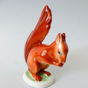 Vintage animal figurine,lovely squirrel,Hollohaza porcelain figurine FREE SHIPPING WORLDWIDE
