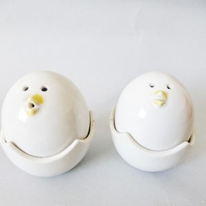 Vintage Hand-Painted Porcelain Chicken Salt and Pepper Shaker