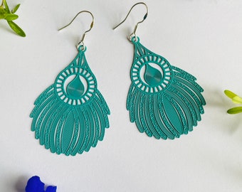Green earrings, peacocks, peacock earrings, on trend earrings, fashion earrings, gifts for her, everyday earrings, feather earrings,