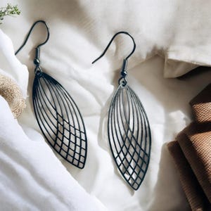 Boucles d&#39;oreilles Art nouveau, boucles d&#39;oreilles ovales noires, boucles d&#39;oreilles en forme de larme, boucles d&#39;oreilles élégantes, boucles d&#39;oreilles de tous les jours, cadeaux pour elle, boucles d&#39;oreilles élégantes,