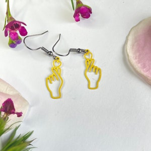 Hand earrings, heart in your hands, hand heart earrings, lovers gift, heart gifts, gifts for her, yellow earrings, yellow hands
