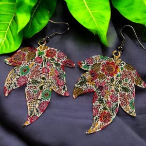 Maple leaf Earrings, maple leaf gifts, Canadian gifts, large leaf earrings, gifts for her, latest fashion earrings, Canadian earrings