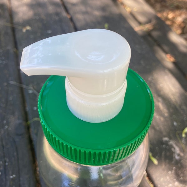 Mason Jar Pump Lid- QUART Size, White & Green