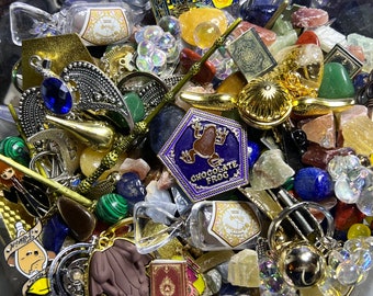 Wizarding Potter Themed Crystal Confetti Scoop / Wizarding World Mystery Crystals & Trinkets