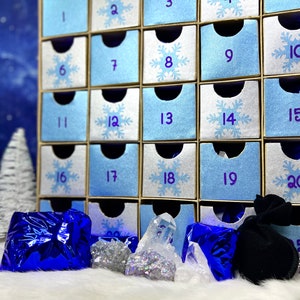 Amazing Crystal Advent Calendar 25 days / Christmas Countdown / Made with Cricut