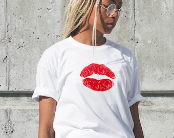 唇キス シャツ、唇の女性、キスの女性 T シャツ、キス シャツ、彼女へのギフト、唇シャツ、赤い唇シャツ、口紅キス シャツ、キス シャツ