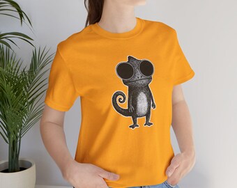 Chameleon Shirt, Minimalist Lizard Graphic Tee, Chameleon illustration shirt, Relatable Mood Shirt, Unique Reptile Gift, Artistic Nature Top