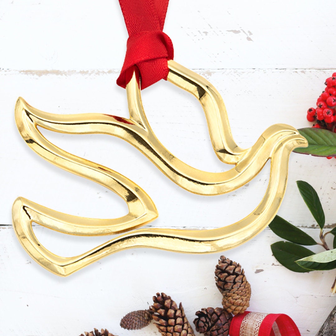 A closer look at Minimalist Dove Decor