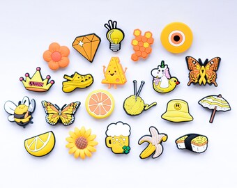Croc Charm Pin Badge Cute 10+ Designs Popular Phrases Flower Yellow Themed Charms Butterfly Beach Nature Food Clog Accessories