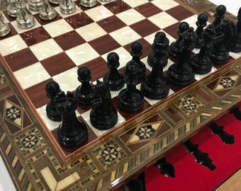 Rose Wooden Chess Set with Metal Pieces – Board & Storage