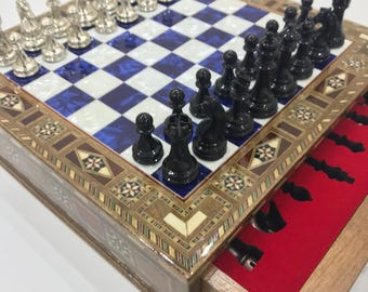 Juego de ajedrez de madera hecho a mano con piezas de metal: tablero XL y almacenamiento