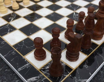 Luxury Wooden Chess Set: Black & White Board with Wood Pieces