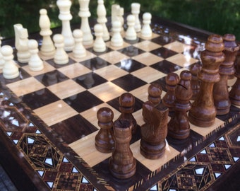 Walnut Chess Set with Marble Pattern Wooden Box: Adult Gift