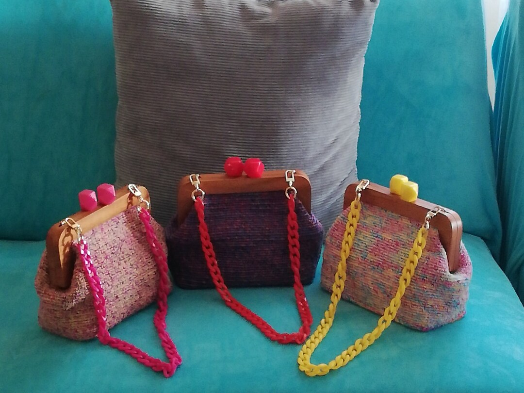 Bag With Wooden Purse Frame / Clutch Purse, Retro Bag/ Crochet Handbag