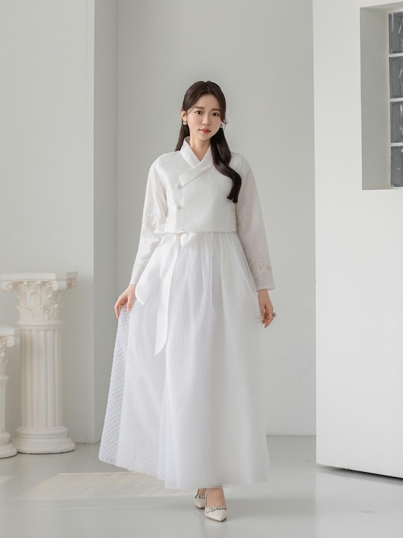 Korean Women's Modern Hanbok daily Hanbok for fall and winter- NO138 Aurora Korean Women's Modern Hanbok daily Hanbok for fall and winter- NO138 Aurora