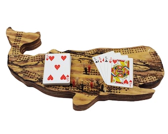 Tablero de cribbage Fractal Burn Sperm Whale / Almacenamiento continuo de 3 pistas, clavijas y tarjetas