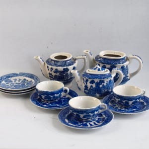 Vintage Childs tea Set - Blue Willow - Miscellaneous  pieces - Lot