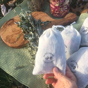 Mugwort Dream Pillow – Organic Mugwort, Lavender, and Rose petals