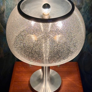 Tischlampe aus gebürstetem Aluminium & Bubbles Glas von Temde, 1960er
