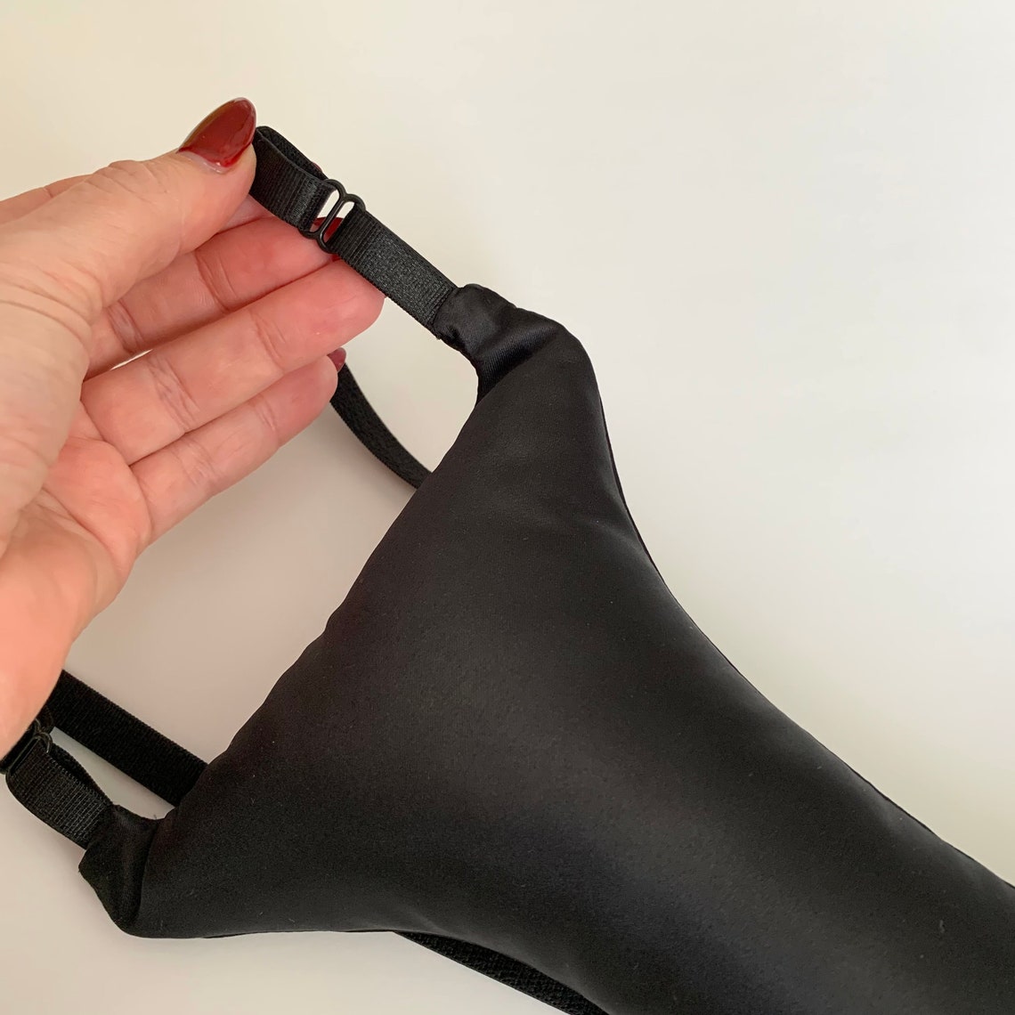 Black Breast Pillow Side Sleepers Pillow AntiWrinkles Night Etsy