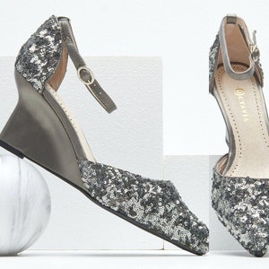 Grey heels 2025